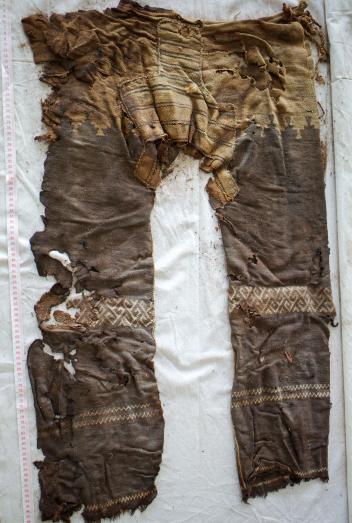 the oldest dress in the world 1